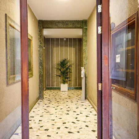 Aureliana House