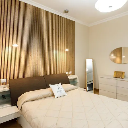 Aureliana House *